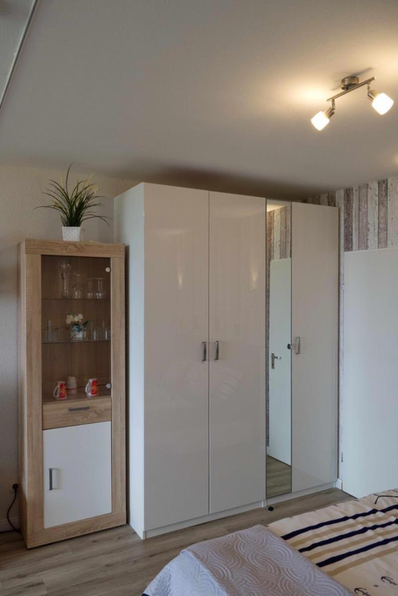 Inselblume 80 - Gemuetliche Ferienwohnung, Blick Auf Die Fehmarnsundbruecke Burgtiefe auf Fehmarn Buitenkant foto