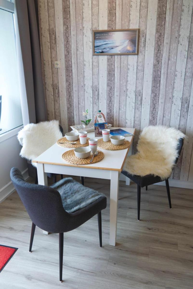 Inselblume 80 - Gemuetliche Ferienwohnung, Blick Auf Die Fehmarnsundbruecke Burgtiefe auf Fehmarn Buitenkant foto